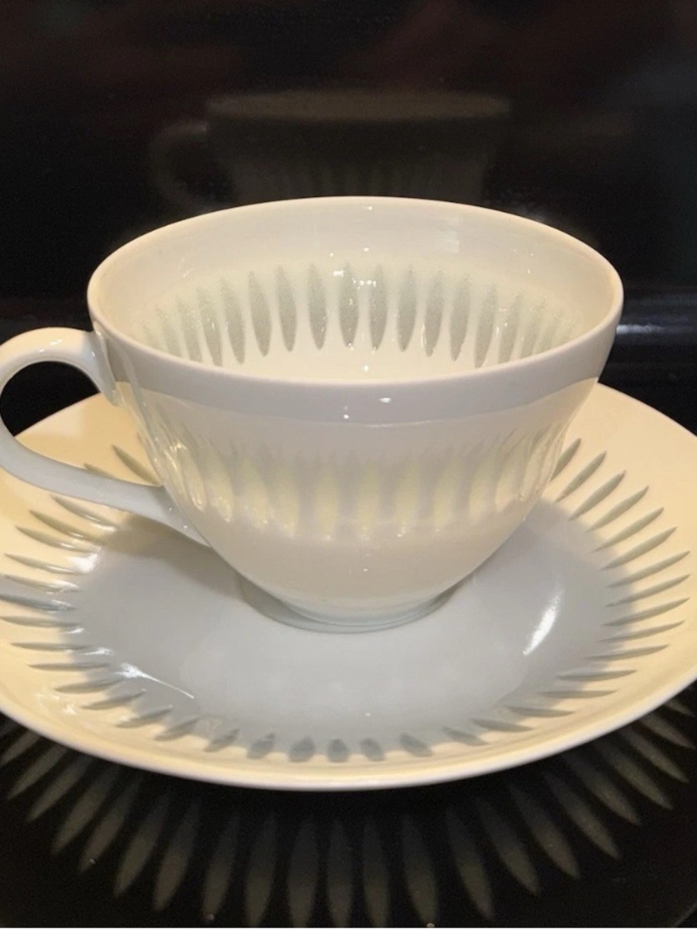 Arabia Finland Demitasse Cup & Saucer Rice Grains Friedl Holzer-Kjellberg rare
